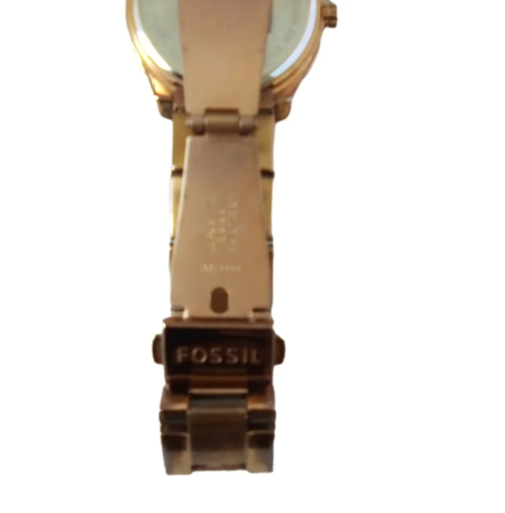 FOSSIL ROSE GOLD WATCH - Picture 5 of 6